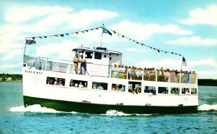 Soo Locks Boat Tours - Old Postcard